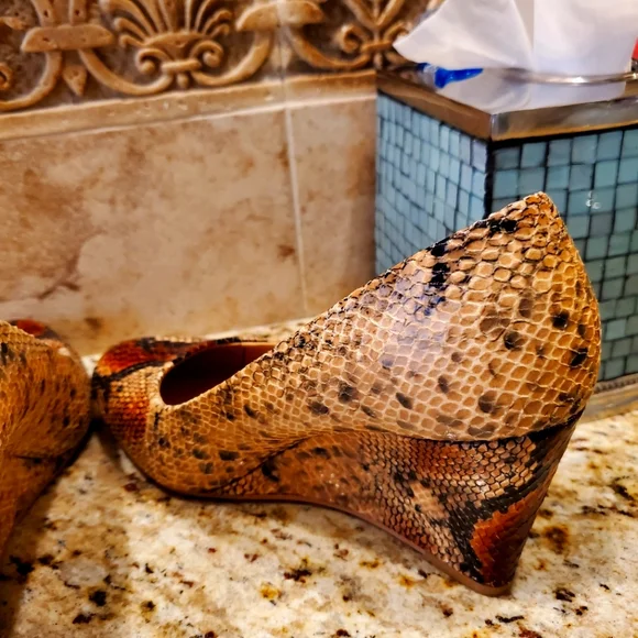 Wedges Shoes - Picture 4 of 7